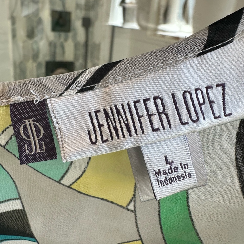 Jennifer Lopez Blouse - Picture 4 of 4